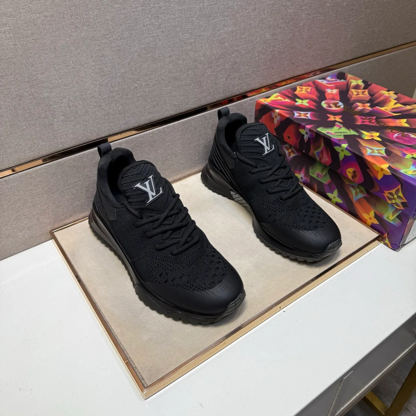 ⬛️Men's shoes 💰p480 [LV～] Men's casual shoes 2025z cabinet sales simultaneously 🔶Size: 38-44 #️⃣ 🔷4 colors🔜The upper is made of multi-material splicing➕Mesh lining, comfortable and breathable, sole: original comfortable and wear-resistant outsole, ⚠️real thing📱photographed🎬real thing is better📢📢📢